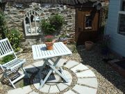 Emms Cottage Courtyard
