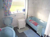 bath.jpg (3519 bytes)