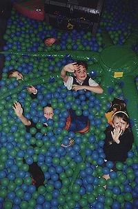 Family friendly, kids games and ball pool