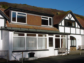Middle Earth- Self Catering Cottage  Portwrinkle, Cornwall